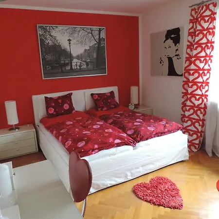 Ferienwohnung Ingrid Anderson フィラハ